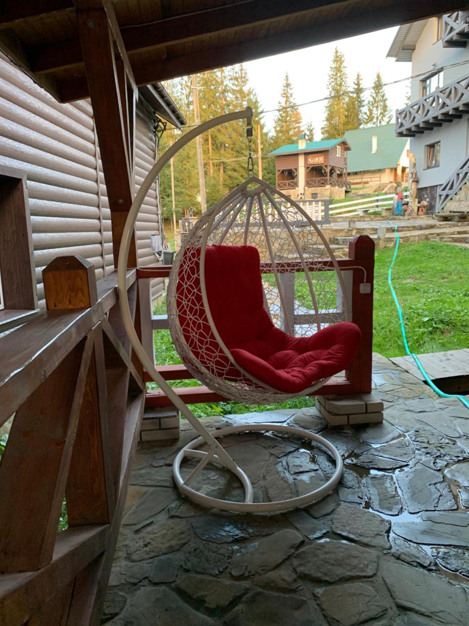 Hotel Novoe Shale Yablunytsya Exterior foto