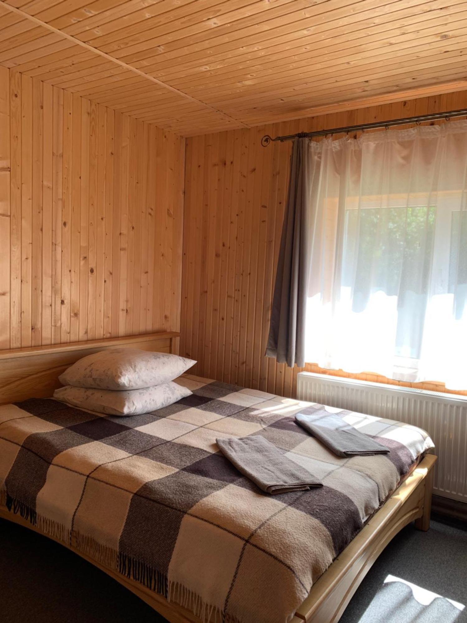 Hotel Novoe Shale Yablunytsya Exterior foto